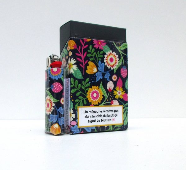 étui souple pratique déco pour paquet standard de 20 cigarettes motif floral avec briquet intégré et message écologique bluettes et compagnie