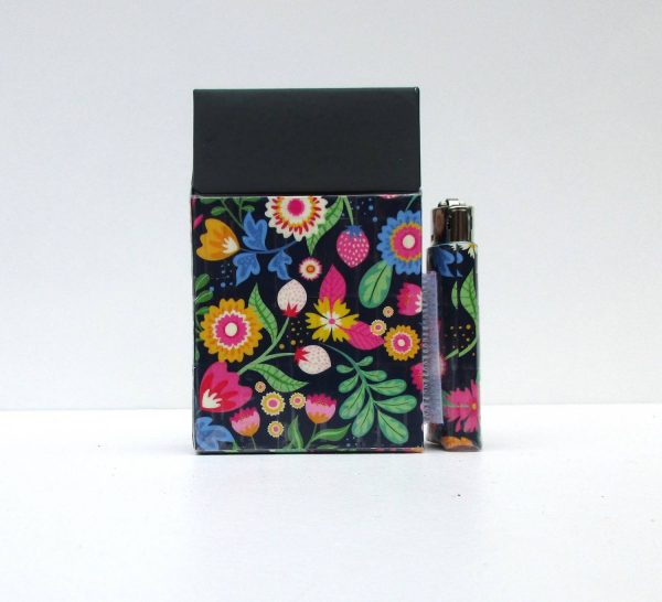 étui souple pratique déco pour paquet standard de 20 cigarettes motif floral avec briquet intégré et message écologique bluettes et compagnie